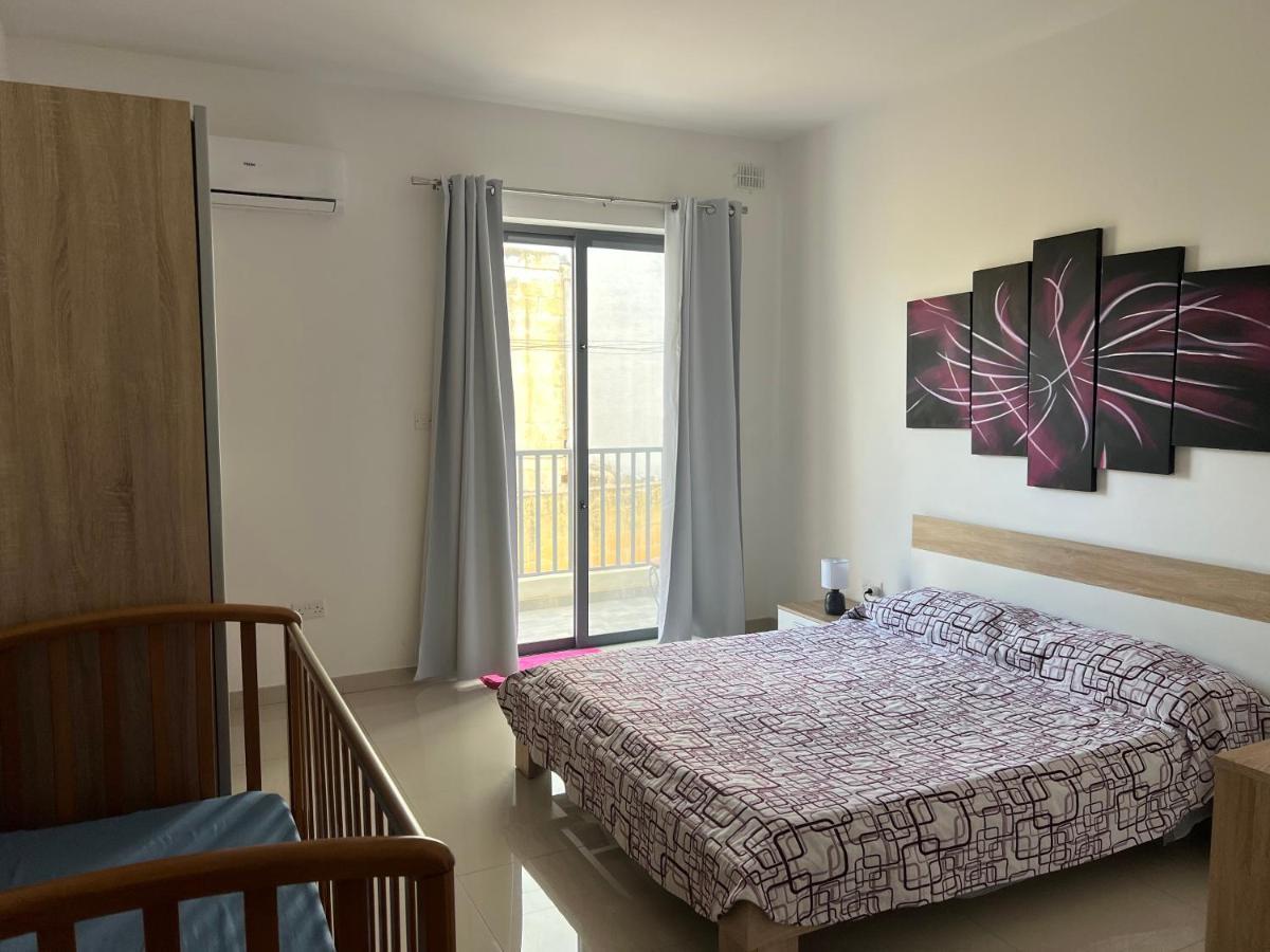Claire'S Court Appartamento Marsaxlokk Esterno foto